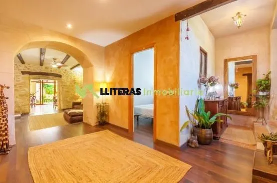 Encantadora casa de pueblo con piscina y apartamento de invi - foto 5