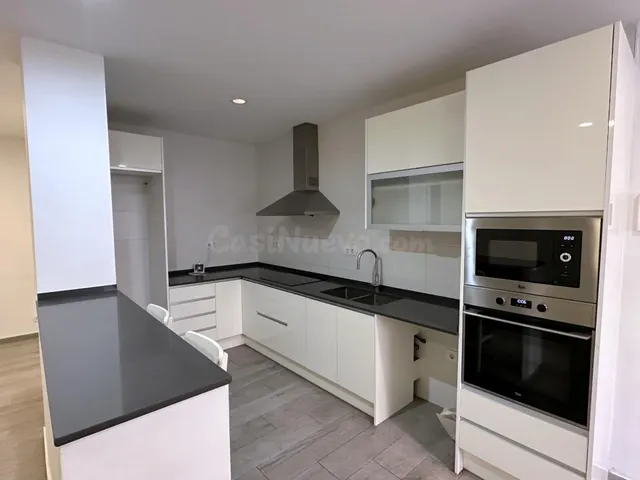 Amplia y Moderna Planta Baja Reformada en Marianao, Sant Boi de Llobregat — 5