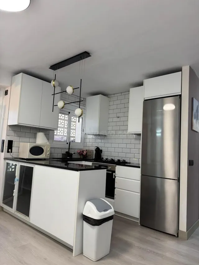 PISO REFORMADO A 200 METROS DE LA PLAYA – COMARUGA - foto 4
