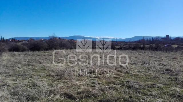 FINCA RÚSTICA en VENTA de 2.360m2 en TORRECABALLEROS - SEGOV