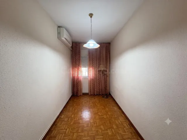 ¡A 1 minuto del Metro Carabanchel Alto! Luminosa 1ª planta con terraza y 2 dormitorios — 4