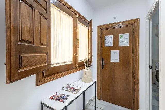PISO TURÍSTICO JUNTO PLAZA DE DERECHO - GRANADA — 13