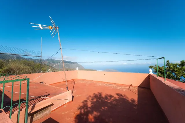 Finca rústica con casa terrera y vistas al mar en tierra del trigo, los silos — 38