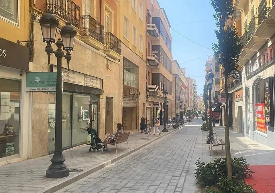 VENTA LOCAL COMERCIAL EN CALLE CASTAÑOS