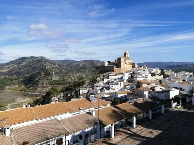 Ideal cómo inversión o si desea vivir en un pueblo con encanto como es Iznájar (Córdoba). — 44