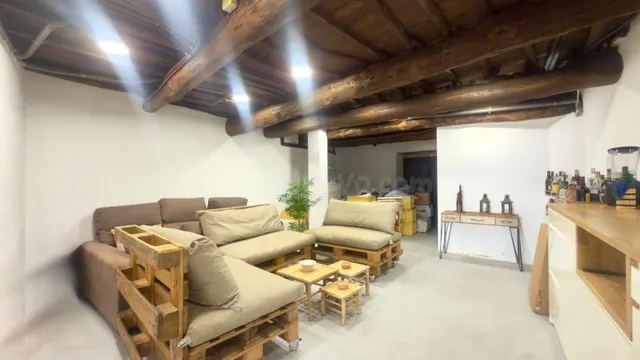 Encantador Chalet de Piedra Reformado - Listo para Vivir - foto 4
