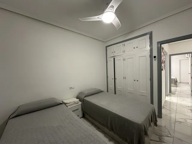 APARTAMENTO DE 2 DORMITORIOS 2 BAÑOS EN TORREVIEJA — 19