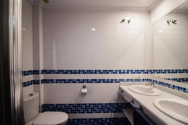 ¡Tu nuevo hogar en Bormujos! Magnífico chalet en alquiler con patio. — 41