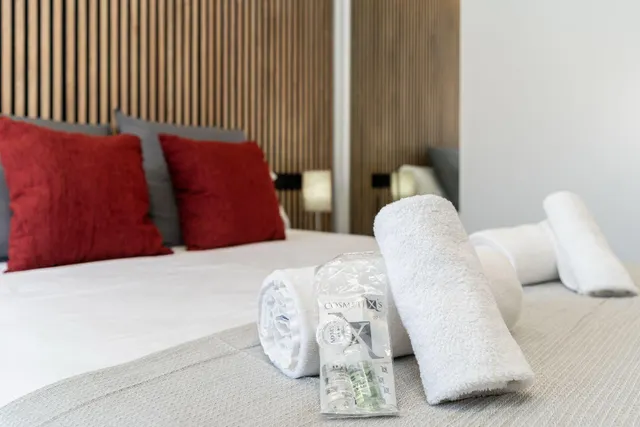 Exclusivo Piso Totalmente Reformado con Terraza en el Centro de Estepona — 23