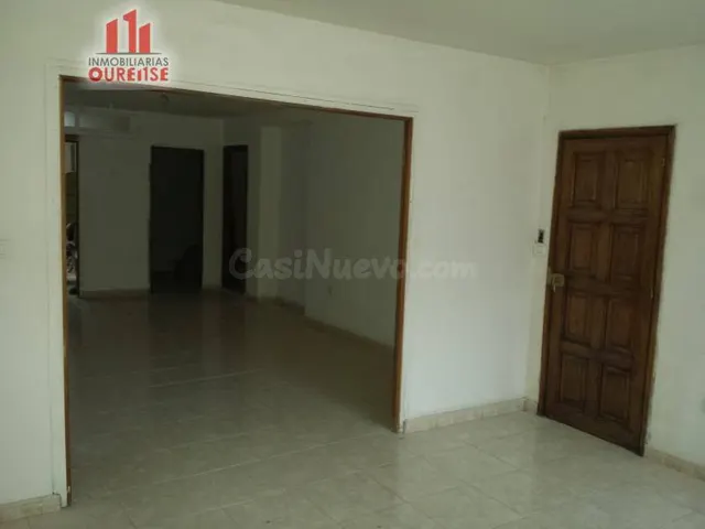 LOCAL COMERCIAL EN LA ZONA DE LAS LAGUNAS.