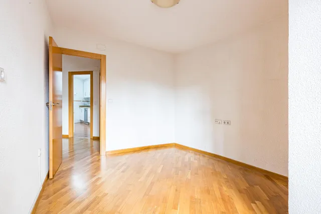 Vivienda de 3 dormitorios con terraza en calle del Pilar, centro de Murcia. — 16