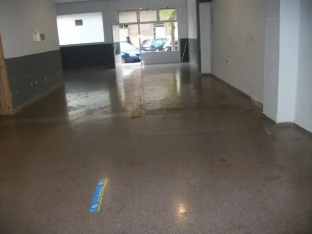 Local comercial — 2