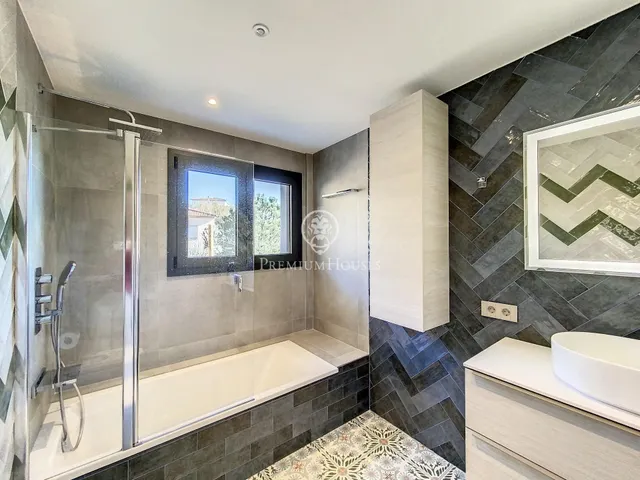 Nueva promoción de vivienda unifamiliar en venta y con vistas al mar en Lloret de Mar — 27