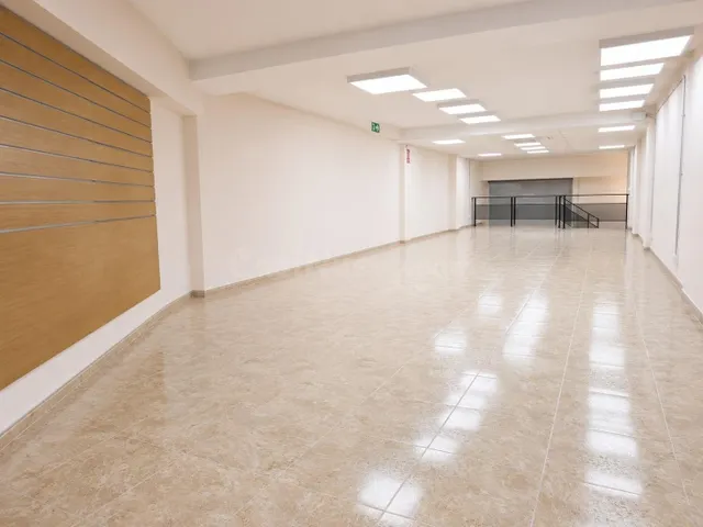 Alquiler de Local comercial-polivalente en Amposta - foto 3