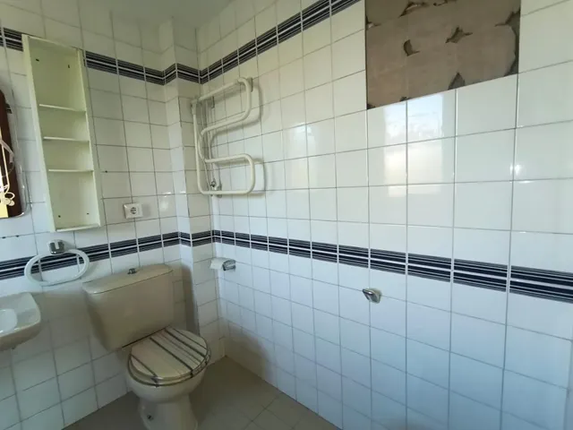 Piso en zona Pinilla con cuatro habitaciones, dos baños y  garaje — 11