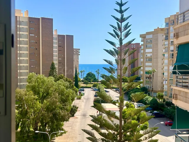 Apartamento de 3 dormitorios con vistas al mar en Campoamor
