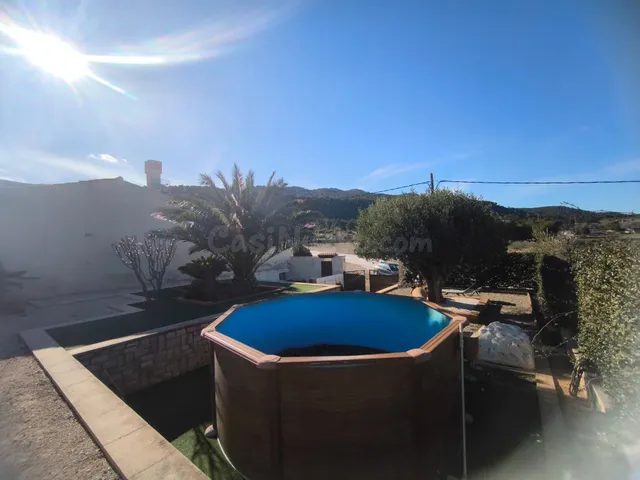 ¡Descubre tu propio paraíso en el pueblo mediaval de Montbla - foto 5