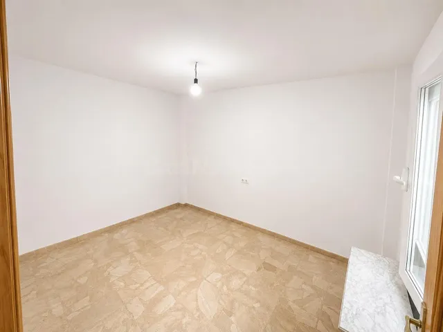 Piso en venta en una de las mejores zonas del pueblo - foto 3
