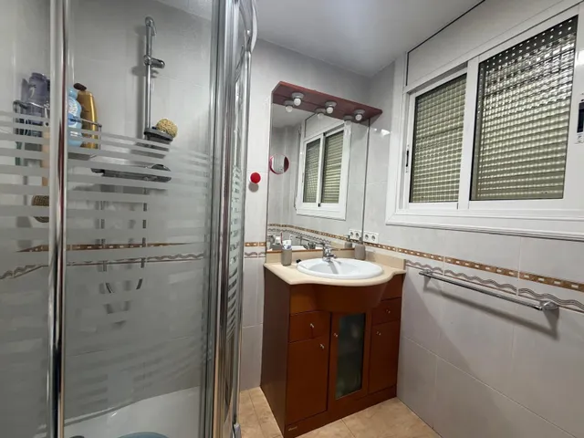 Espectacular piso con dos terrazas en el centro de barberà — 11