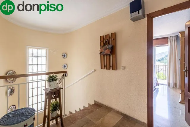 Chalet en Pinos Genil — 28