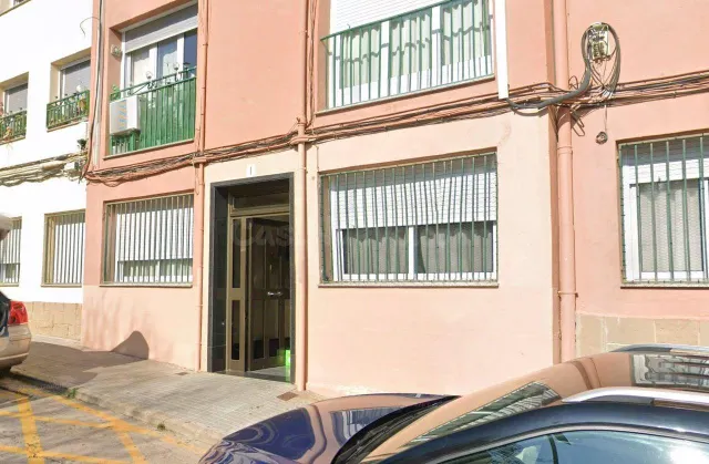 SE VENDE PISO OKUPADO en Avenida Can Boada Del Pi, De Nº 1 T