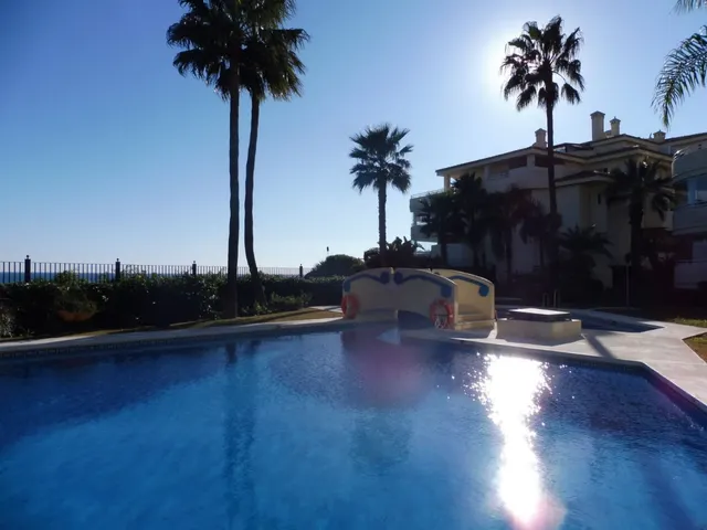 Espectacular apartamento de 3 dormitorios en primera línea de playa — 2
