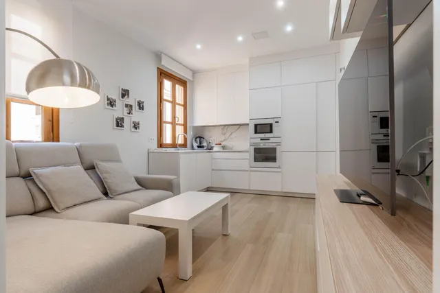 VENTA DE CÉNTRICO PISO CON LICENCIA TURÍSTICA - GRANADA — 6