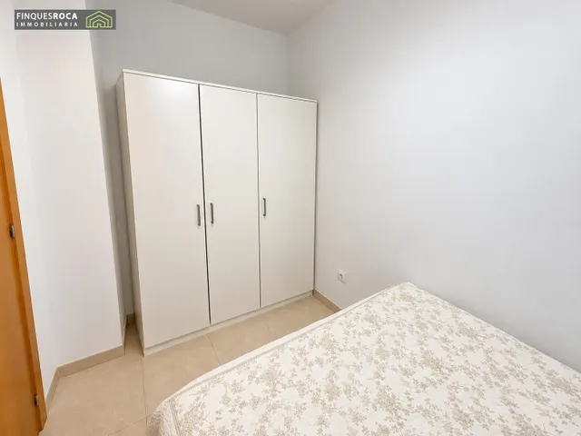 Para entrar a Vivir Piso de 3 Dormitorios, 2 Baños, Cocina Independiente, Comedor-Estar, Terraza y Piscina Comunitaria — 16