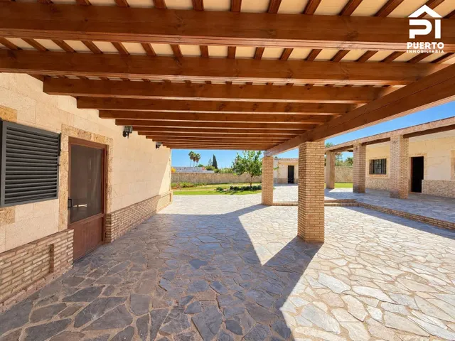 Dos casas, piscina privada y barbacoa en una parcela de 970 m2 — 3