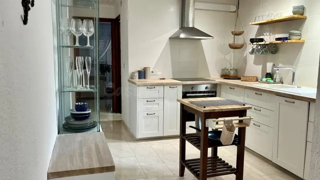 Apartamento de 3 dormitorios y 2 baños a 200 metros de Playa del Cura — 4