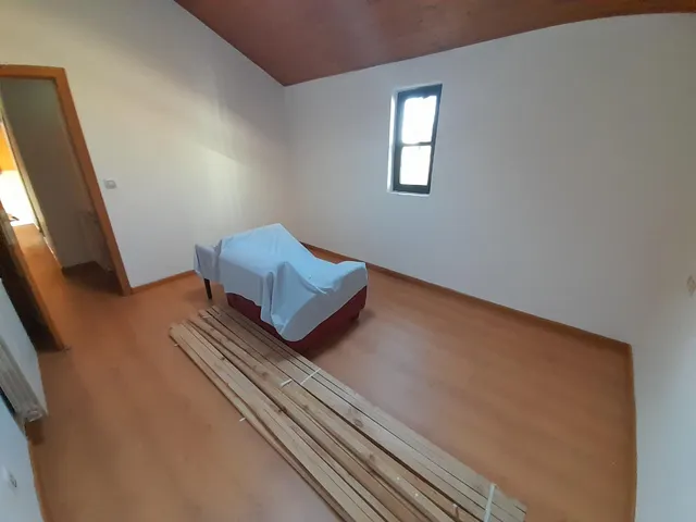 CASA ESTILO RUSTICO CON JARDIN EN CANEDO. EL BIERZO — 29