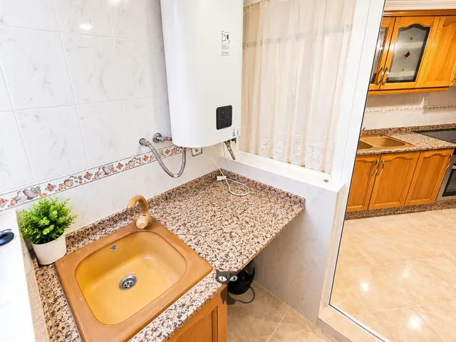 Piso Amplio con Balcón, Trastero, Plaza de Garaje y Ascensor en Massanassa!!! — 27