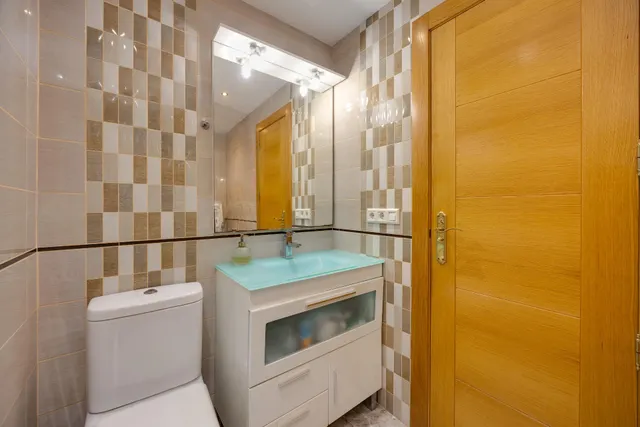 Apartamento de dos dormitorios, en primera línea, con fantásticas vistas al mar — 6