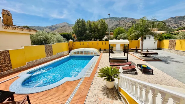 Magnifica villa en Orihuela con piscina privada — 48
