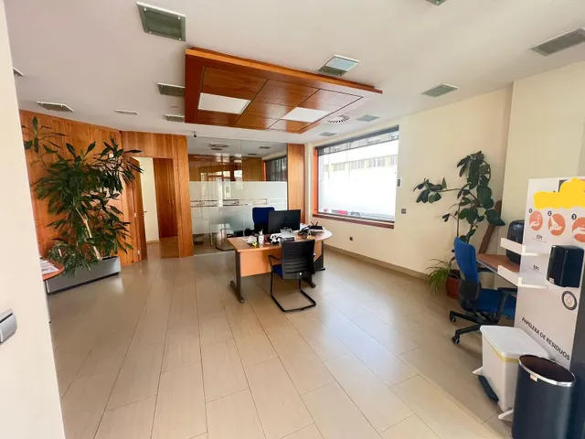 LOCAL EN VENTA — 3