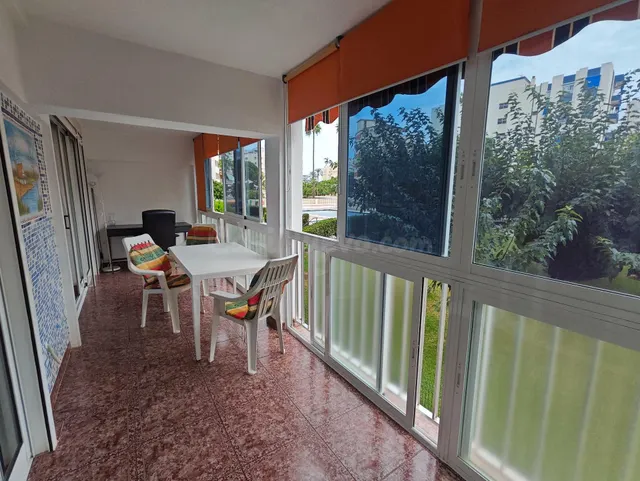 Amplio apartamento de 3 dormitorios con piscina y garaje en  - foto 3