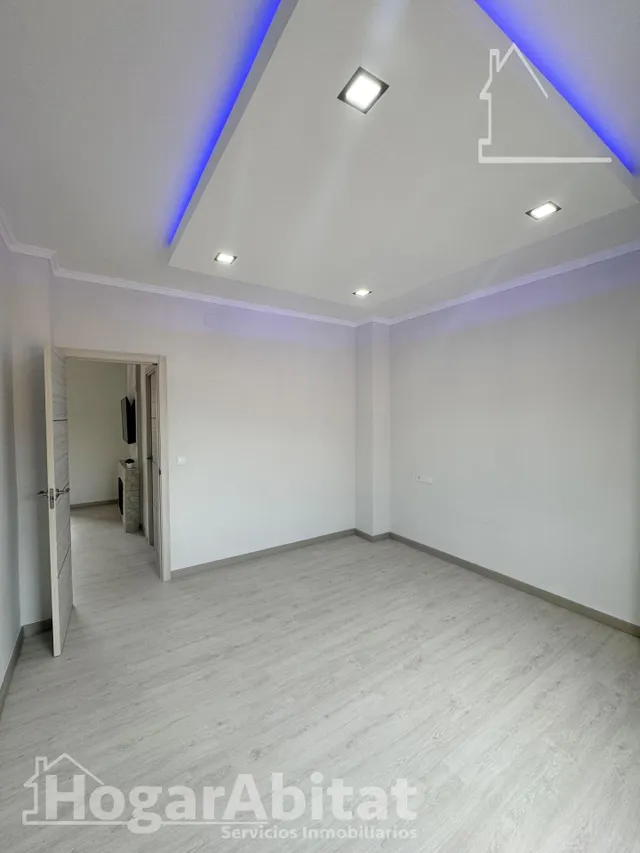¡REFORMADO A ESTRENAR! ACOGEDOR, MODERNO Y EXTERIOR, CERCA DEL CENTRO — 32