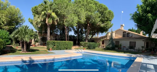 Casa 4 habitaciones 400m² en venta - Maitino - foto 2