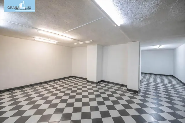 Local comercial 106m² en venta - Centro — 15