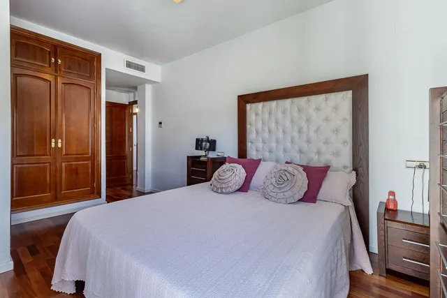 Chalet en Cañadas del Parque, Dilar — 26