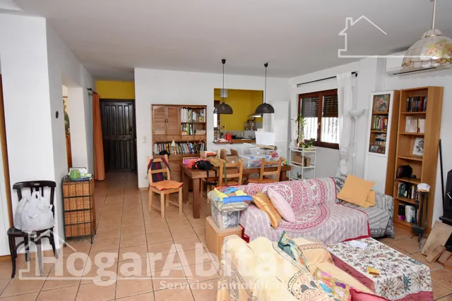 CHALET CON PISCINA, GARAJE Y TERRAZA — 11