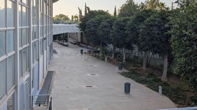 Unico Local en venta en Calle Andarella 2 — 4