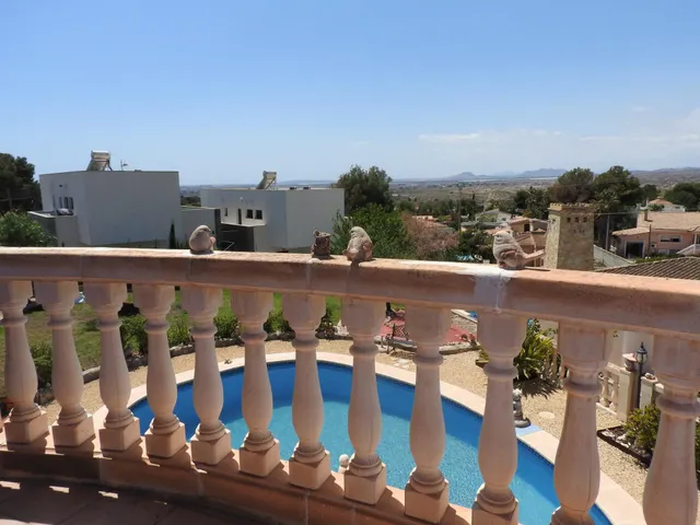Su Nuevo Hogar en Busot con Vistas de Ensueño — 36