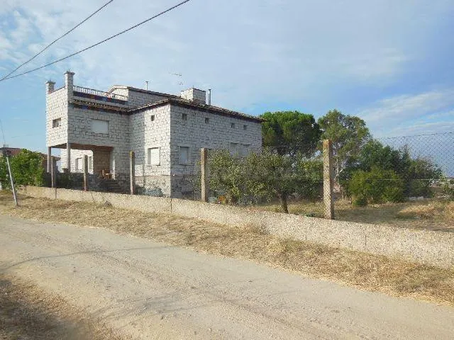 SE VENDE CASA OKUPADA en C/ ERAS ALTAS, 9 Villanueva de Pera - foto 5