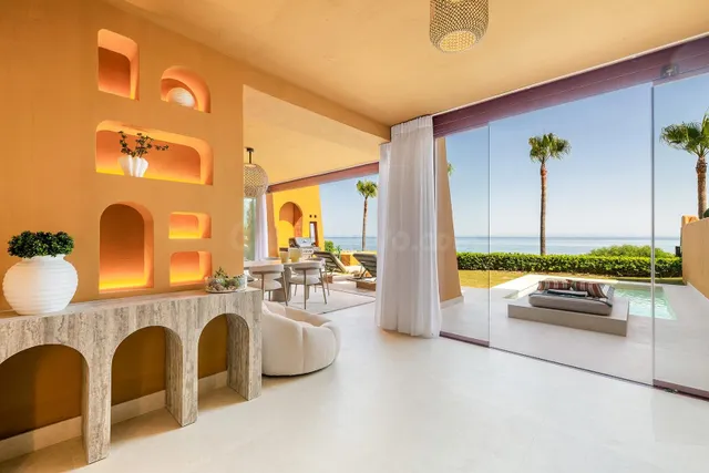 Elegancia y Confort Absoluto en La Costa del Sol. - foto 2