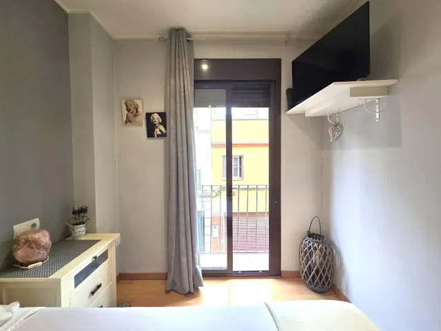 PRECIOSO y PRÁCTICO PISO para entrar a vivir -Zona Carrer Ample/ Pl. LLibertat de Reus- — 15