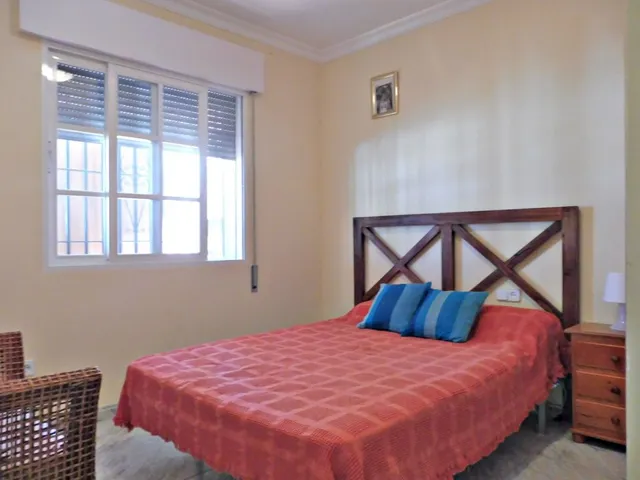 Chalet de 3 dormitorios con 2221m2 de parcela y vistas panorámicas — 14