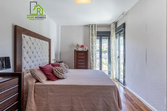 Chalet en Cañadas del Parque, Dilar — 25