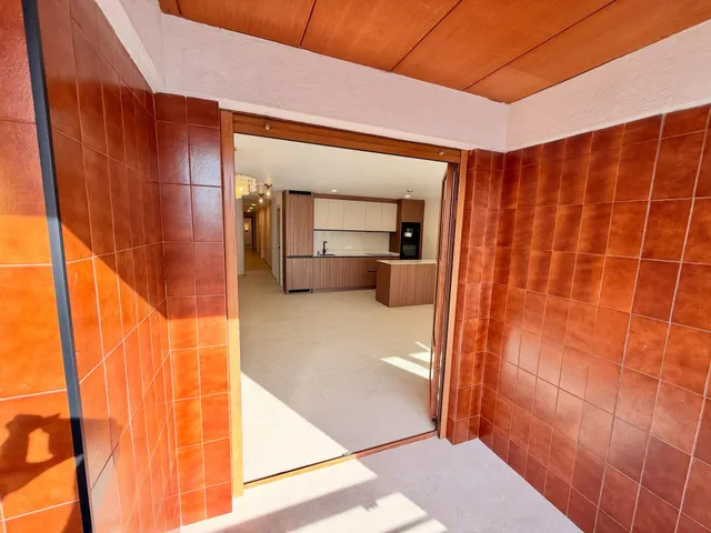 Piso reformado de 3 dormitorios y 2 baños a 200 metros del mar en el centro de Torrevieja — 33