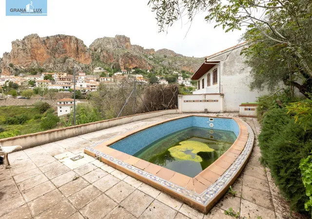 Chalet con gran parcela en Cogollos — 12